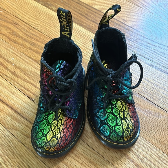 Toddler Dr Martens - Picture 2 of 9